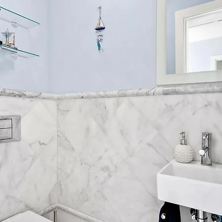 Luxury Seafront Penthouse With Hottub & Greatviews Appartamento Puertito de Guimar