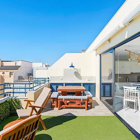 Luxury Seafront Penthouse With Hottub & Greatviews Appartamento